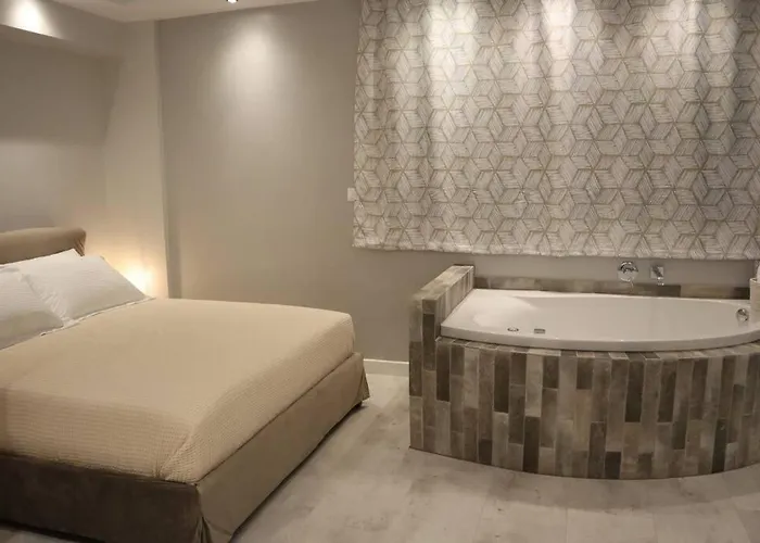 360° View Suites Tan
