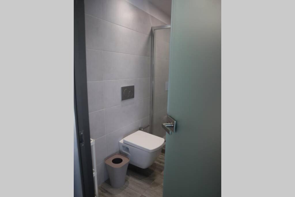 Apartment 360° View Tan *