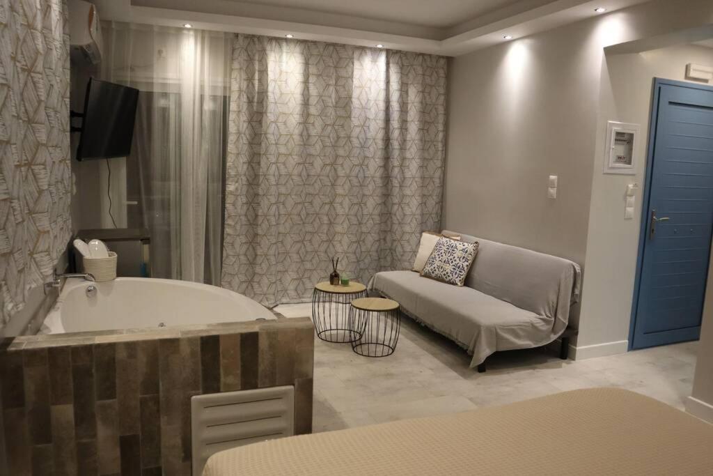 360° View Tan Apartment *