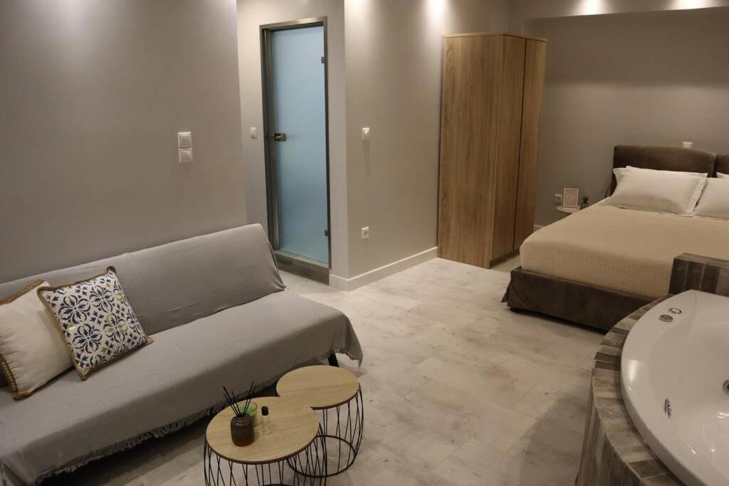 360° View Tan Apartment *